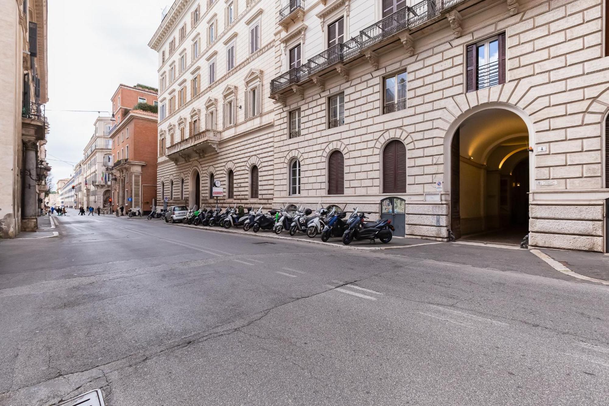 Bmga L Quirinale Cozy Corner Apartment Rome